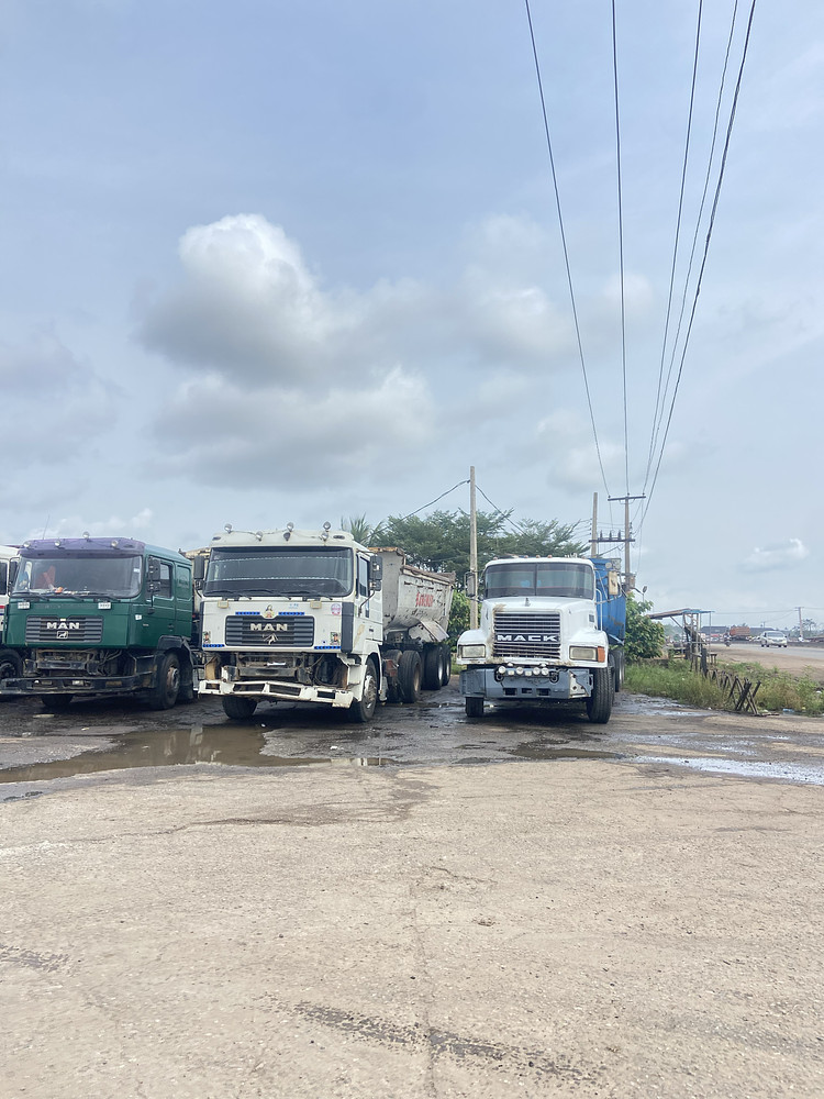 Truck park 