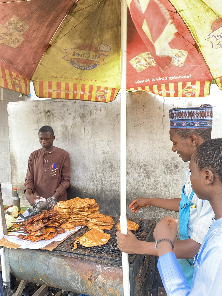 Street snack: bread & meat