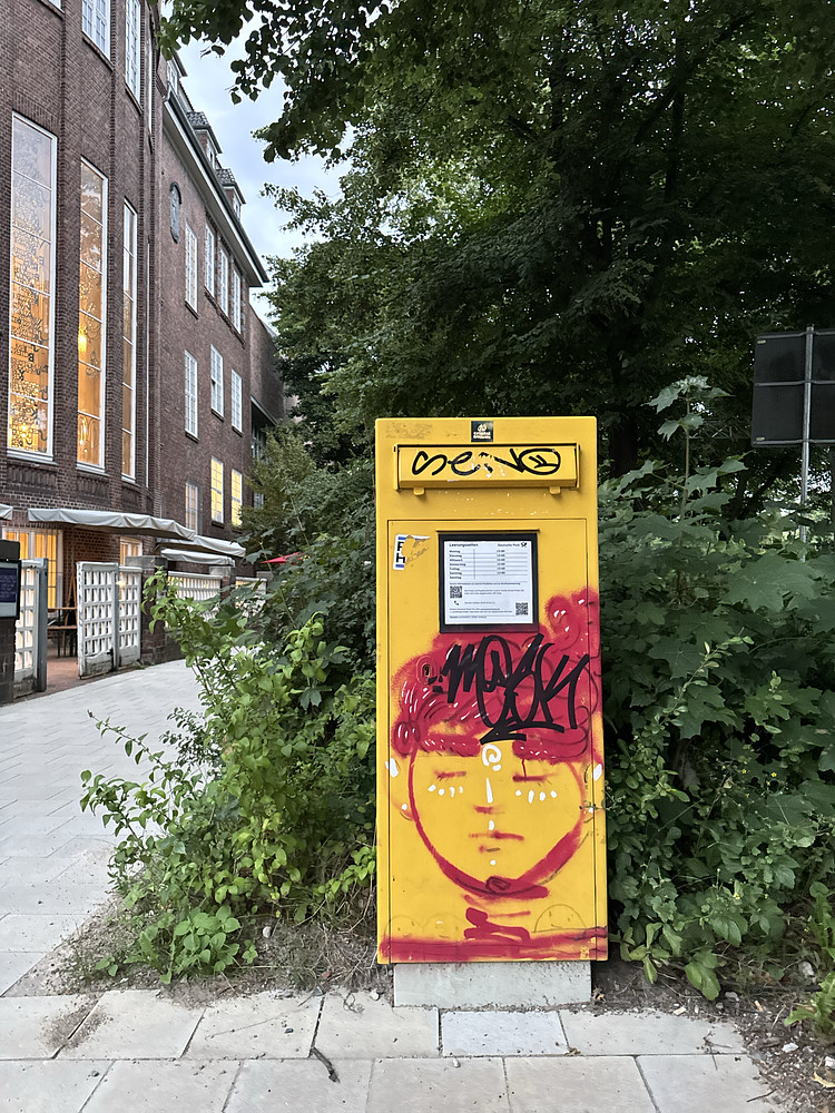 Face At HFBK