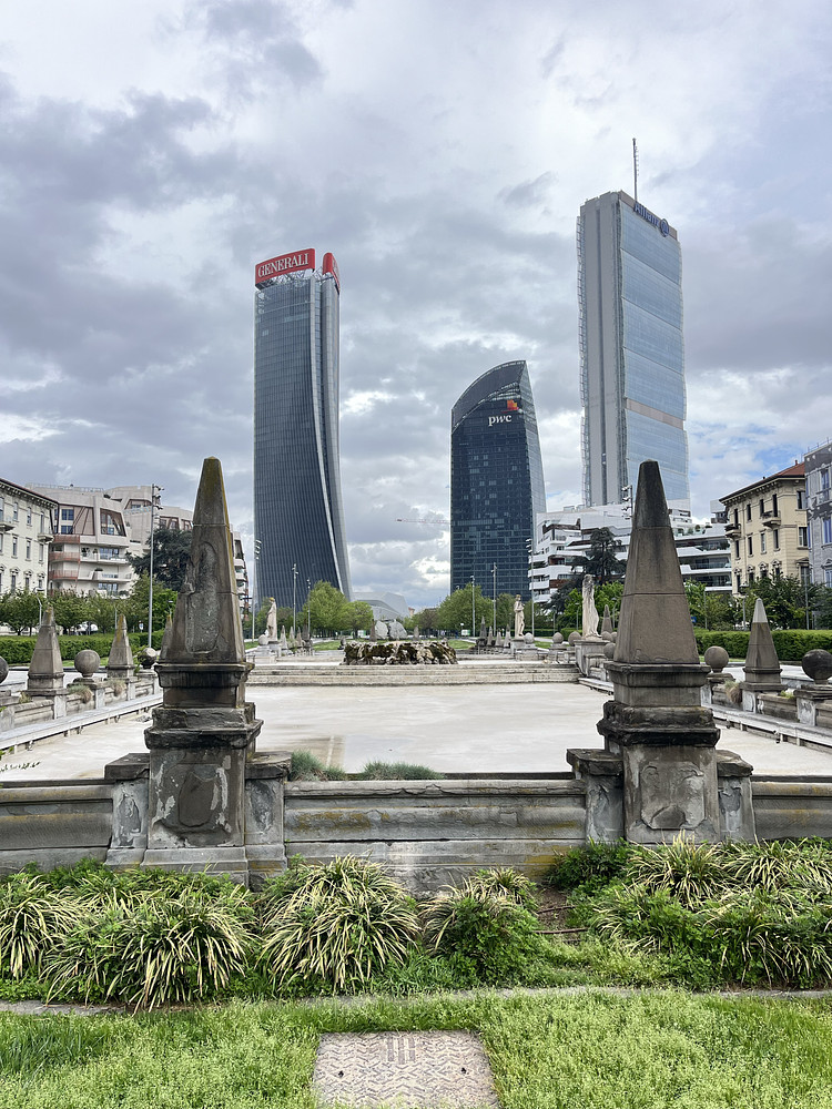 Tri torri 