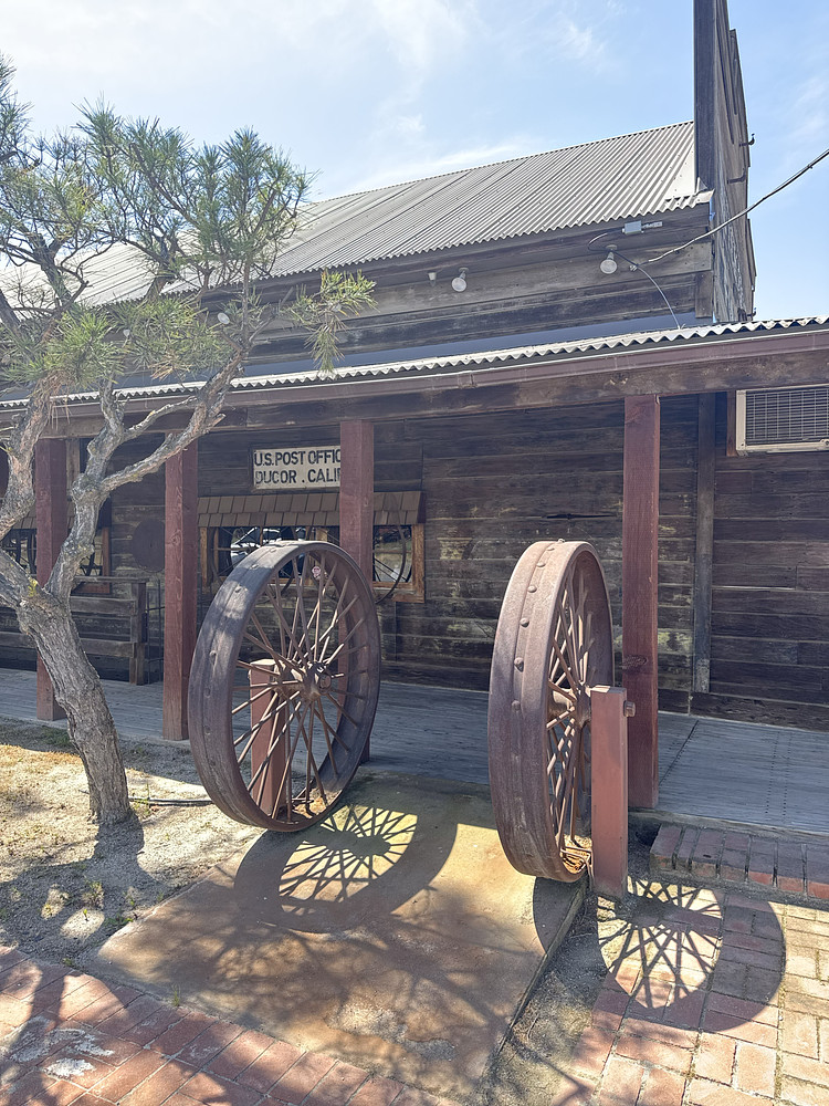 Ducor Post Office 