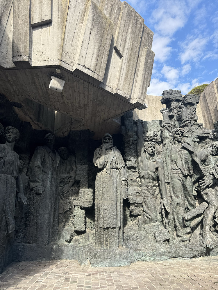 Monumental art #4